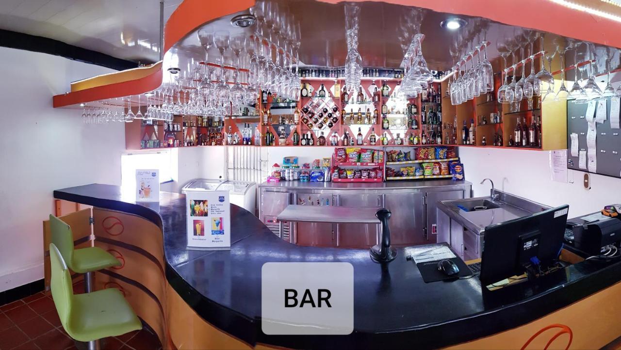 Hotel Barcelona Chinauta Extérieur photo